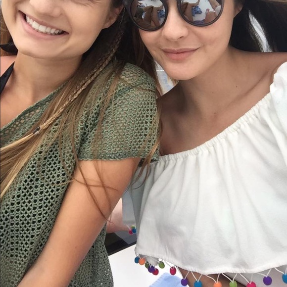 Off the shoulder Pom Pom shirt - Picture 4 of 4